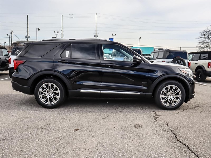 2026 Ford Explorer Platinum 4WD