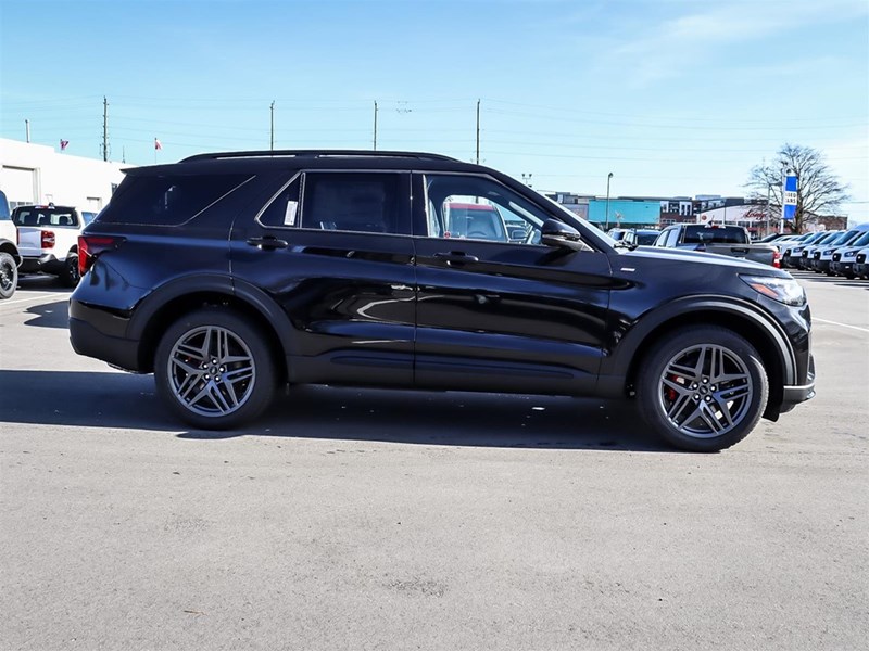 2026 Ford Explorer ST-Line 4WD