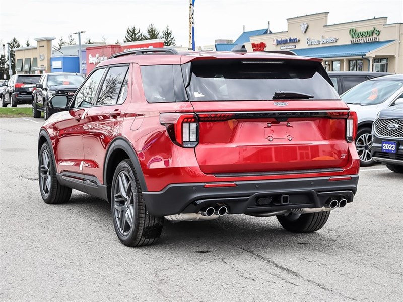 2026 Ford Explorer ST 4WD