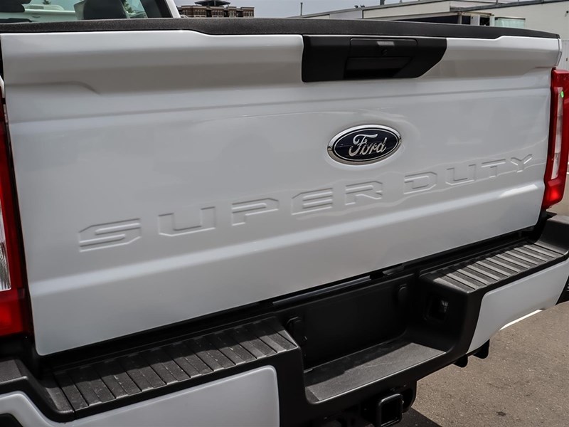 2026 Ford Super Duty F-250 SRW XL 4WD Reg Cab 8' Box