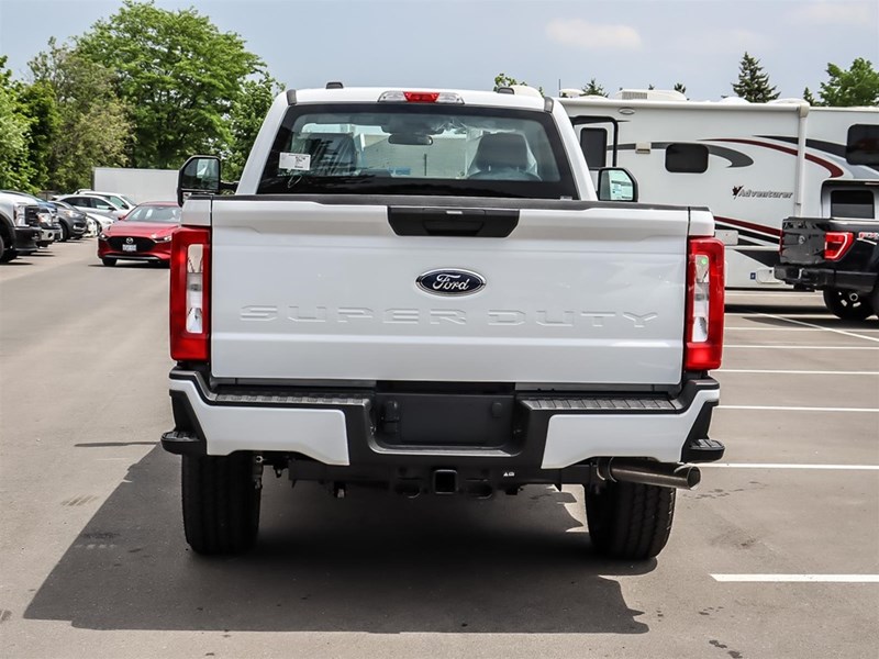 2026 Ford Super Duty F-250 SRW XL 4WD Reg Cab 8' Box