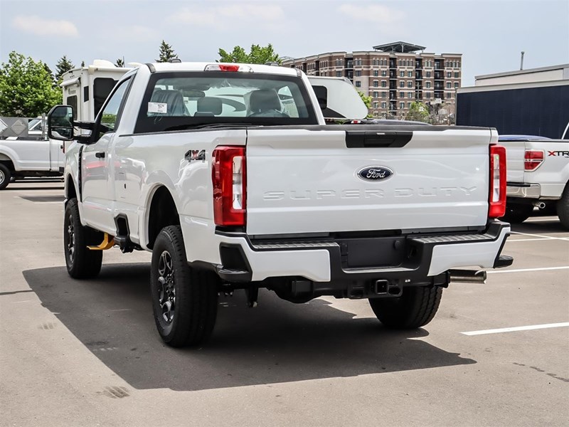 2026 Ford Super Duty F-250 SRW XL 4WD Reg Cab 8' Box