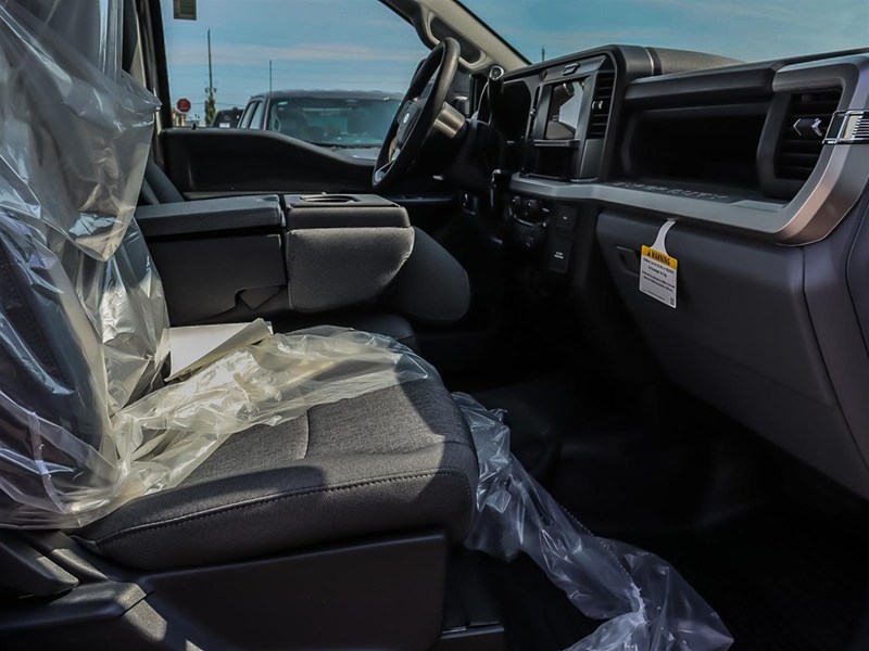 2026 Ford Super Duty F-250 SRW XL 4WD Reg Cab 8' Box