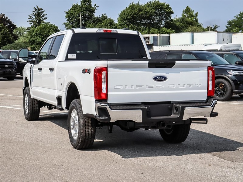 2026 Ford Super Duty F-250 SRW XLT 4WD Crew Cab 6.75' Box