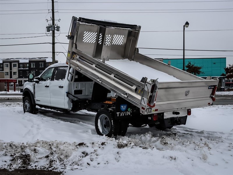2026 FORD SUPER DUTY F-550 DRW XL 4WD Crew Cab 179