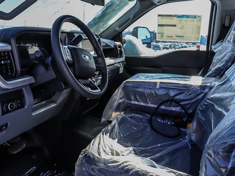 2026 FORD SUPER DUTY F-550 DRW XL 4WD Reg Cab 145