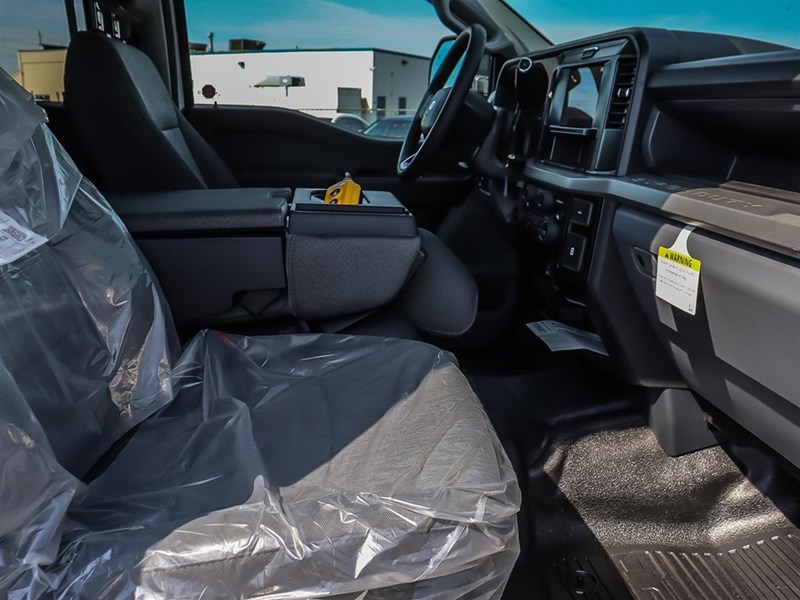2026 Ford Super Duty F-550 DRW XL 4WD Crew Cab 179