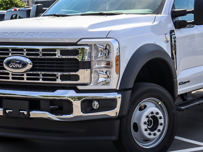2026 Ford Super Duty F-550 DRW XL 4WD Crew Cab 179
