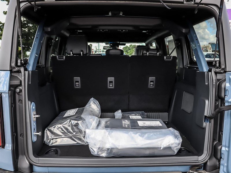 2025 Ford Bronco Outer Banks 4 Door 4x4