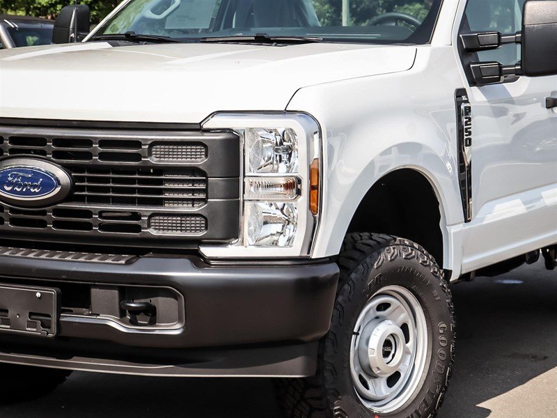 2026 Ford Super Duty F-250 SRW XL 4WD Reg Cab 8' Box