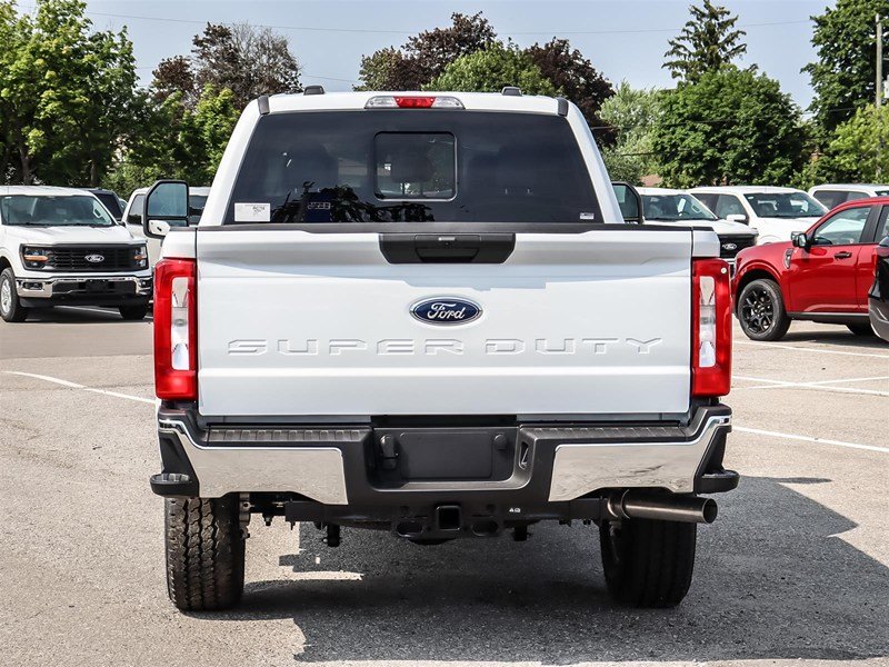 2026 Ford Super Duty F-250 SRW XLT 4WD Crew Cab 6.75' Box