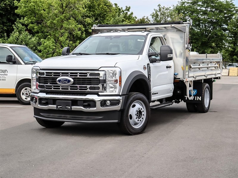 2026 Ford Super Duty F-550 DRW XL 4WD Reg Cab 145