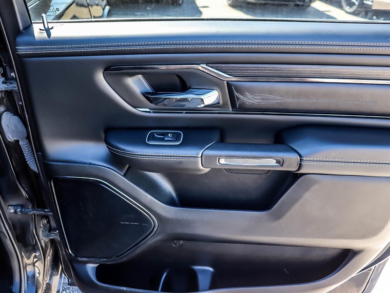 2022 RAM 1500 Limited 4x4 Crew Cab 5'7