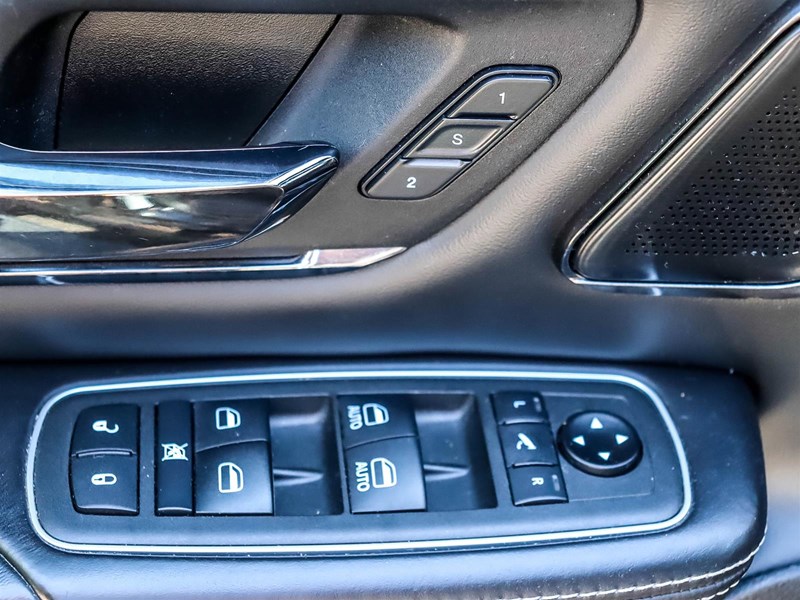 2022 RAM 1500 Limited 4x4 Crew Cab 5'7