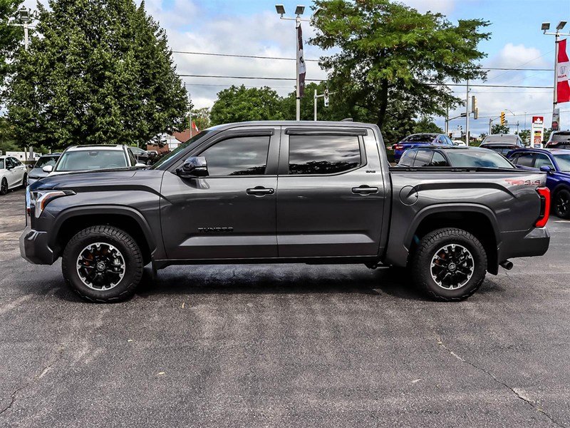 2026 Toyota Tundra 4x4 Crewmax SR