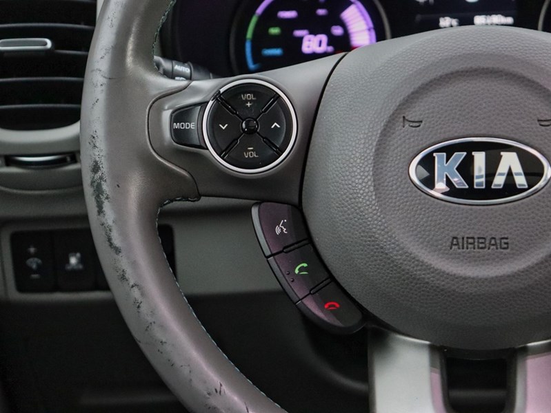 2016 Kia Soul EV 2016 Kia Soul EV — New Battery, No Accidents, All-