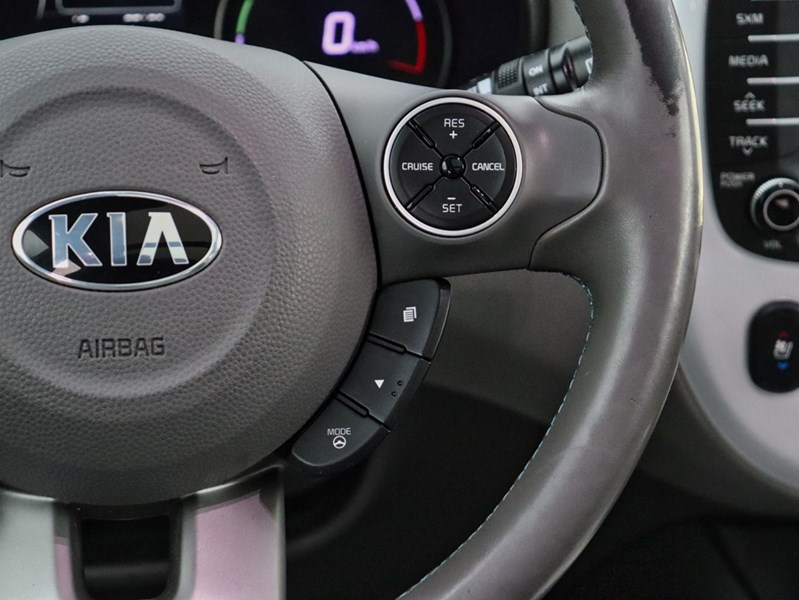 2016 Kia Soul EV 2016 Kia Soul EV — New Battery, No Accidents, All-