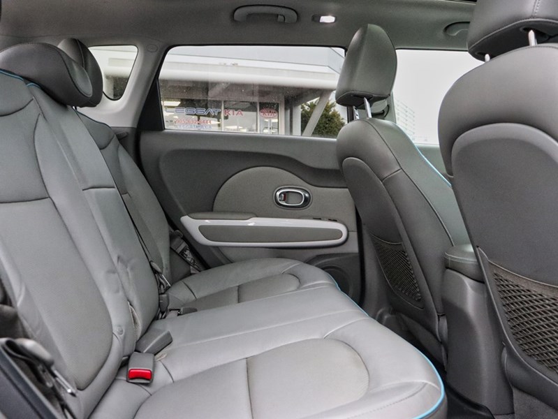 2016 Kia Soul EV 2016 Kia Soul EV — New Battery, No Accidents, All-