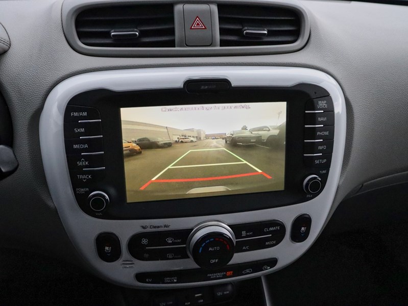 2016 Kia Soul EV 2016 Kia Soul EV — New Battery, No Accidents, All-