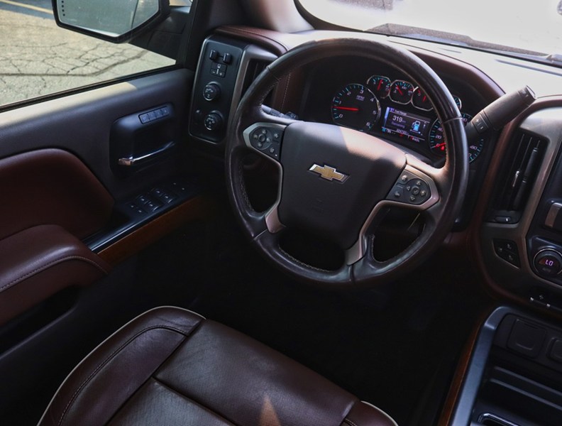 2017 Chevrolet Silverado 1500 HIGH COUNTRY 5.3L-PENDING SOLD