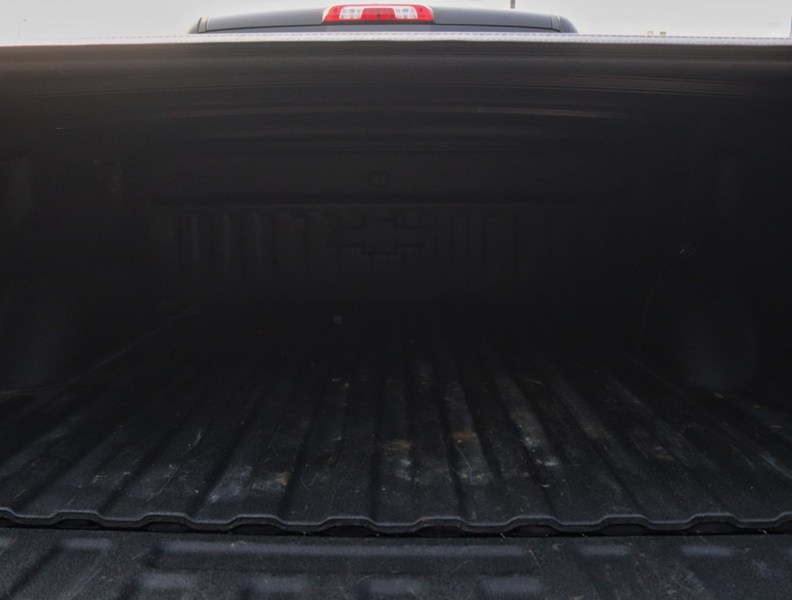 2017 Chevrolet Silverado 1500 HIGH COUNTRY 5.3L-PENDING SOLD