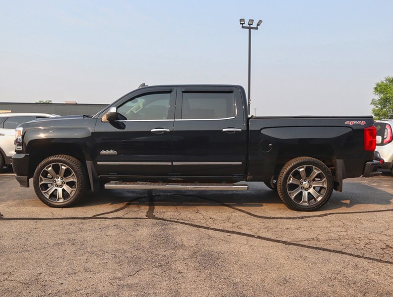 2017 Chevrolet Silverado 1500 HIGH COUNTRY 5.3L-PENDING SOLD