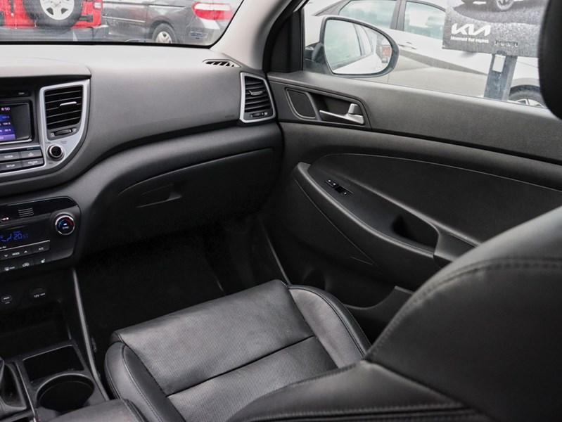 2017 Hyundai Tucson CLEAN CARFAX | ONE OWNER | LEATHER + PANO ROOF