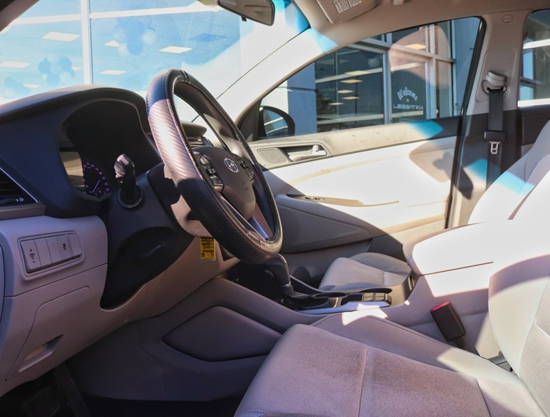 2017 Hyundai Tucson AWD 4dr 2.0L