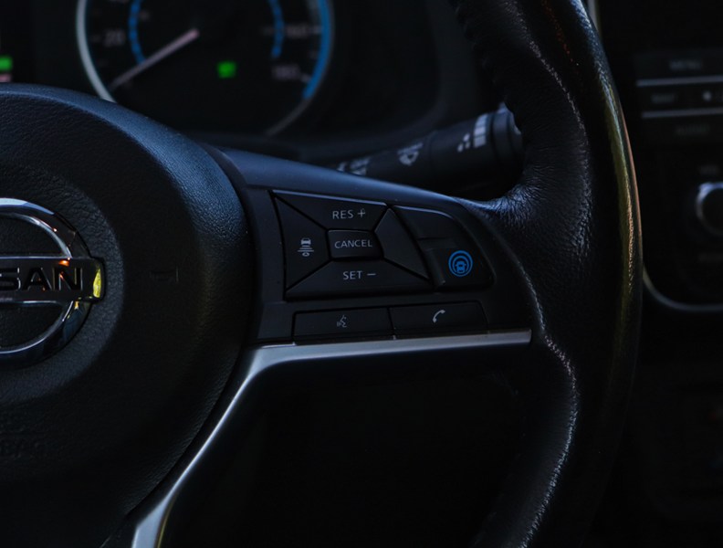 2018 Nissan LEAF SL Hatchback