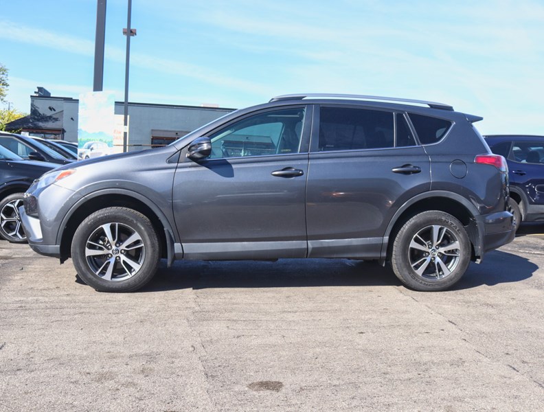 2018 Toyota RAV4 FWD XLE/ SUPER LOW KM/BLIND SPOT