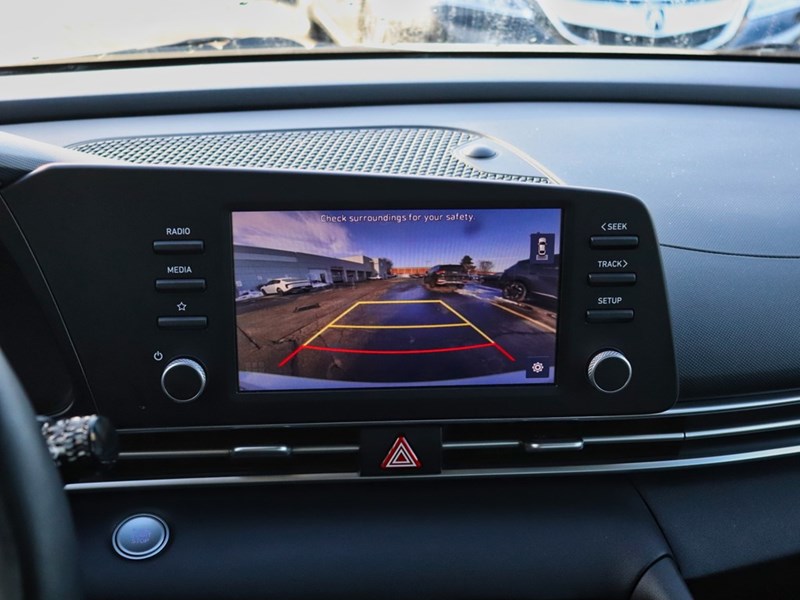 2022 Hyundai Elantra Preferred IVT