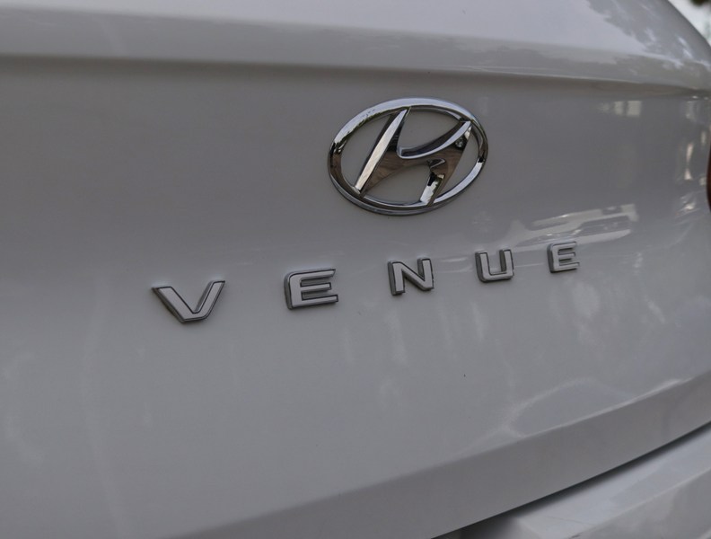 2022 Hyundai Venue Trend IVT