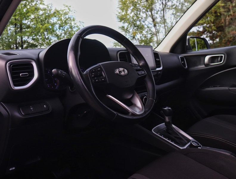 2022 Hyundai Venue Trend IVT