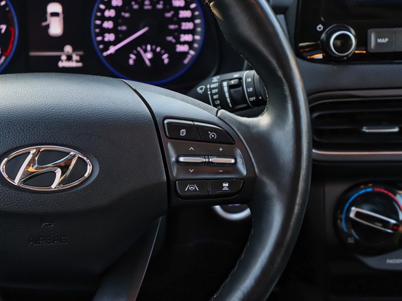 2023 Hyundai Kona Preferred AWD | Sun & Leather Package | Blind Spot