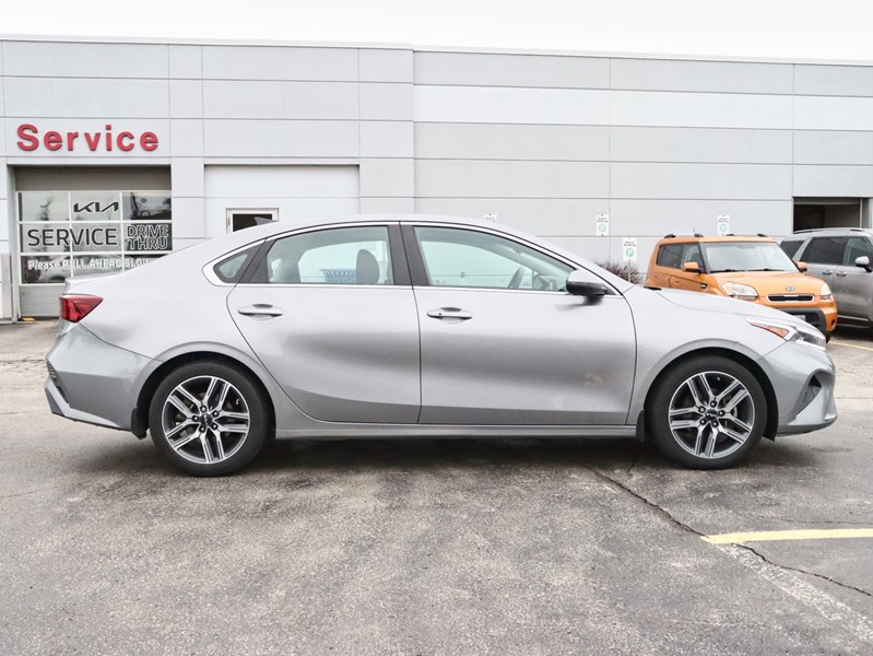 2023 Kia Forte EX Premium IVT