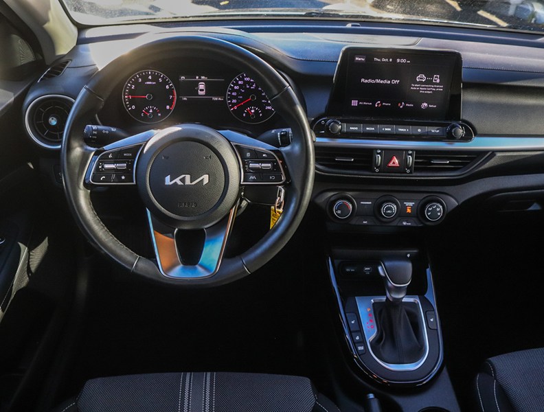 2023 Kia Forte EX IVT