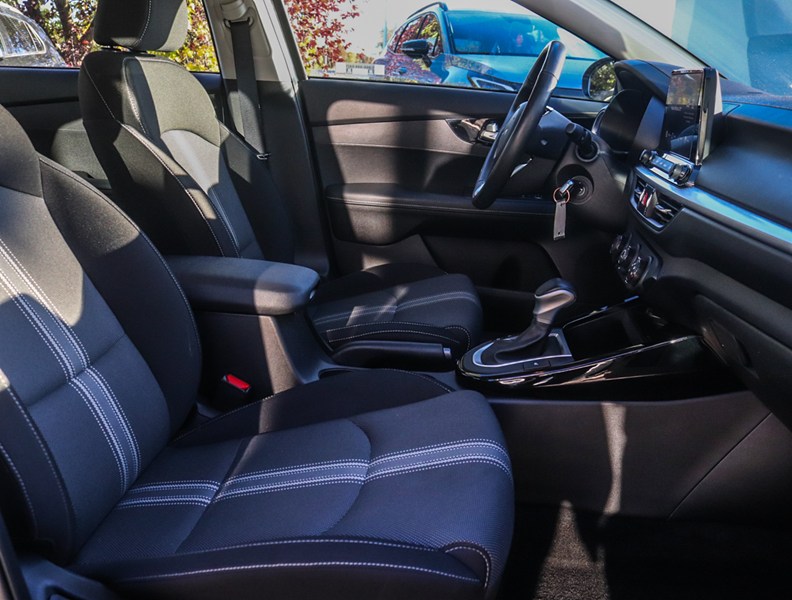 2023 Kia Forte EX IVT