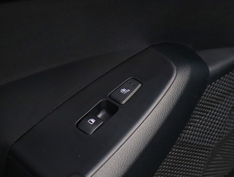2026 Kia Seltos SX AWD w/Black Interior
