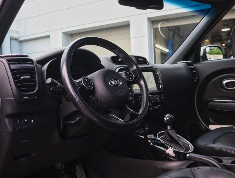 2015 Kia Soul SX LUCURY/NAVI/PANO/TONS OF SERVICE