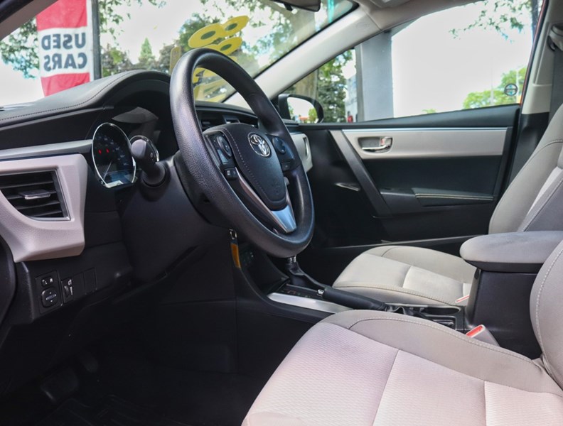2015 Toyota Corolla 4dr Sdn CVT LE