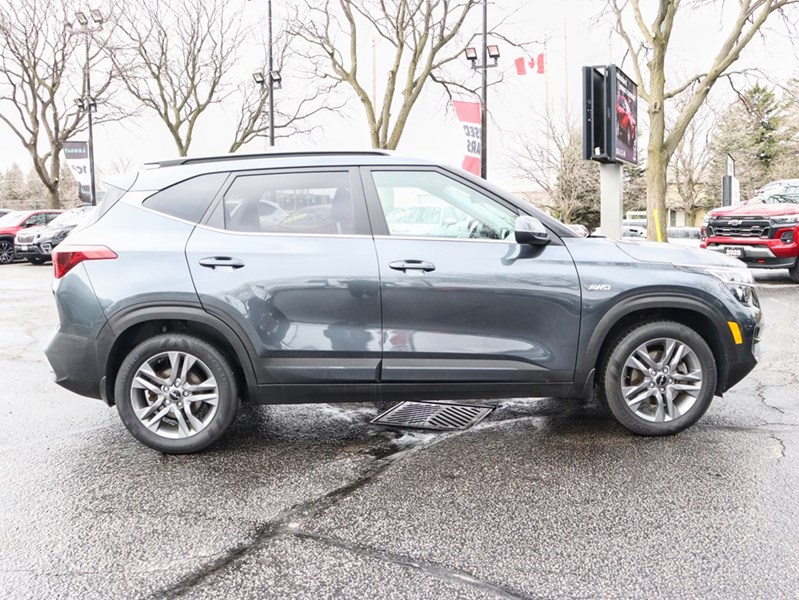 2022 Kia Seltos EX AWD