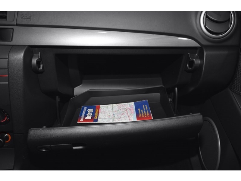 2009 Mazda Mazda3 4dr Sdn Man GX Interior Shot 4