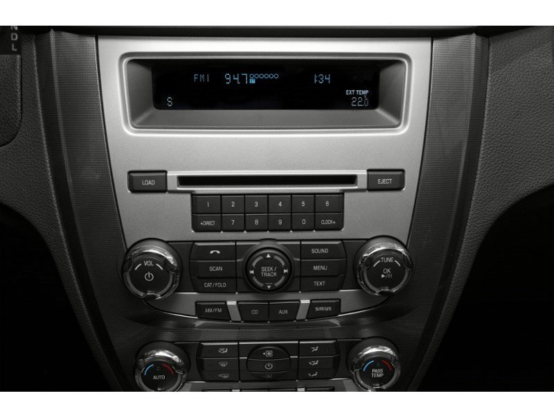 2010 Ford Fusion 4dr Sdn I4 SE FWD Interior Shot 2