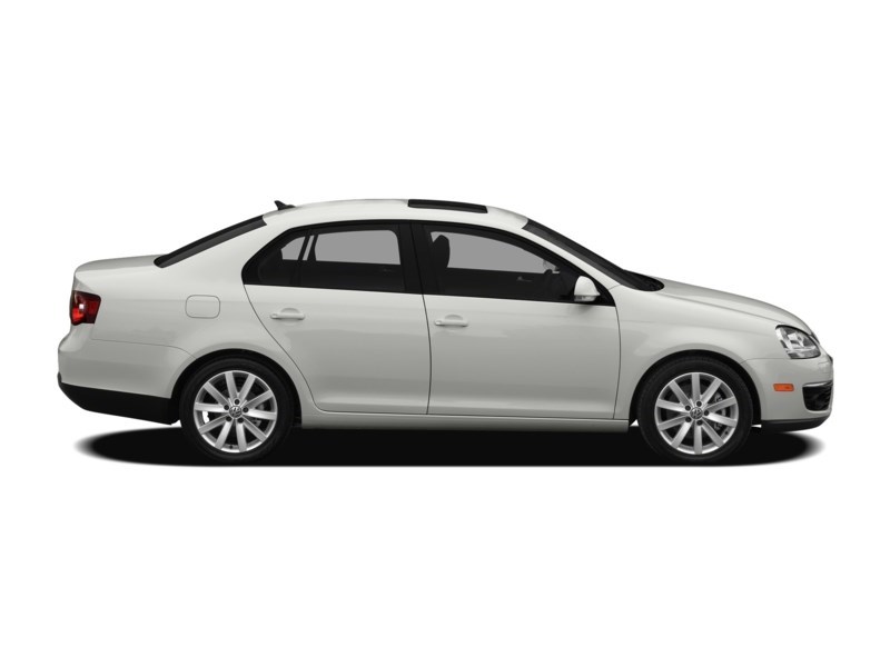 2010 Volkswagen Jetta 4dr 2.0T TSI Man Wolfsburg Exterior Shot 16