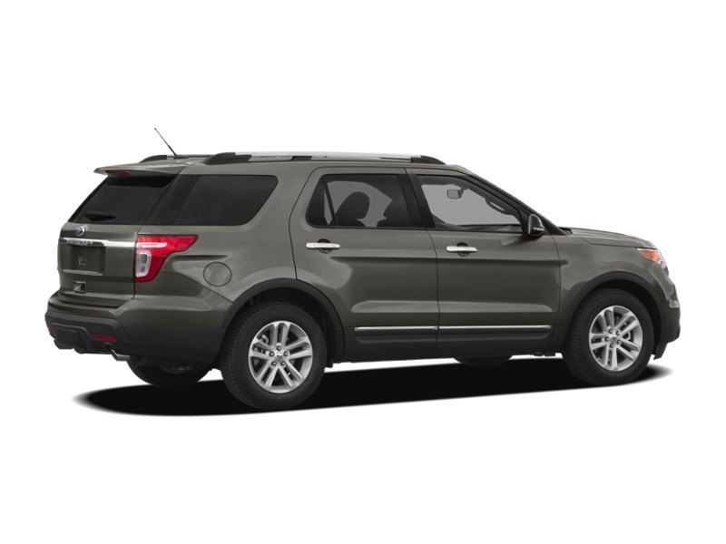 2011 Ford Explorer 4WD 4dr V6 SelectShift Auto XLT Exterior Shot 2