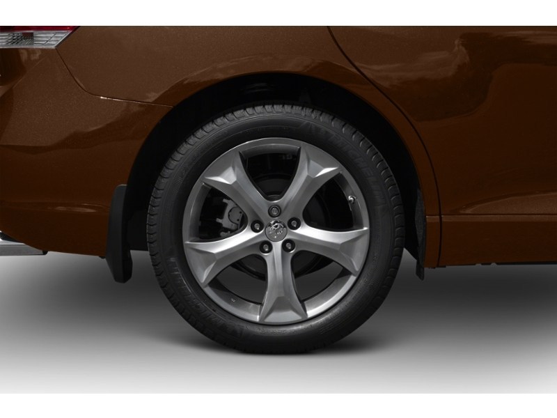 2011 Toyota Venza 4dr Wgn V6 AWD Exterior Shot 5