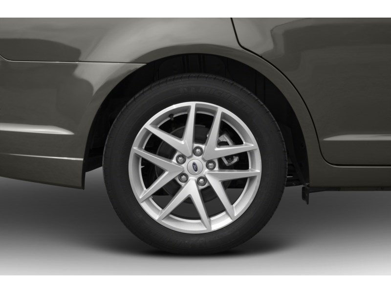 2012 Ford Fusion 4dr Sdn SEL AWD Exterior Shot 5