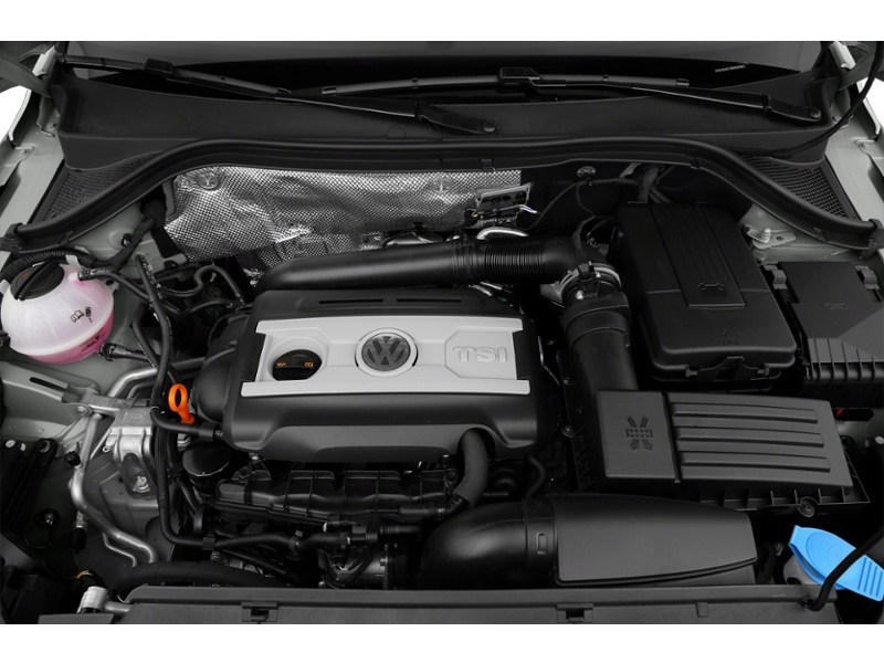 2013 Volkswagen Tiguan 4dr Auto Comfortline 4Motion Exterior Shot 3