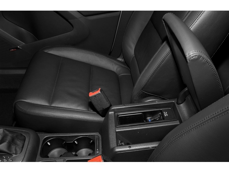 2013 Volkswagen Tiguan 4dr Auto Comfortline 4Motion Exterior Shot 14