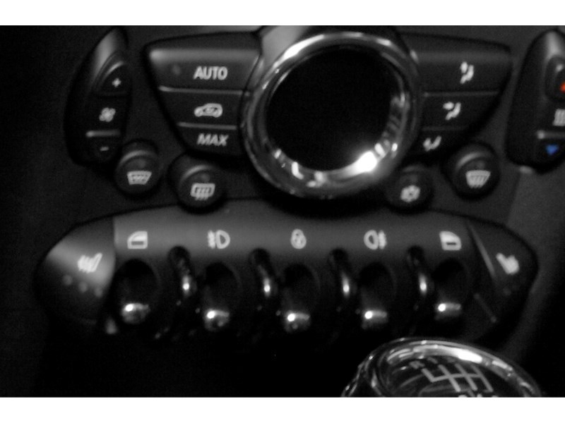 2013 MINI Hatch 2dr Cpe Exterior Shot 10